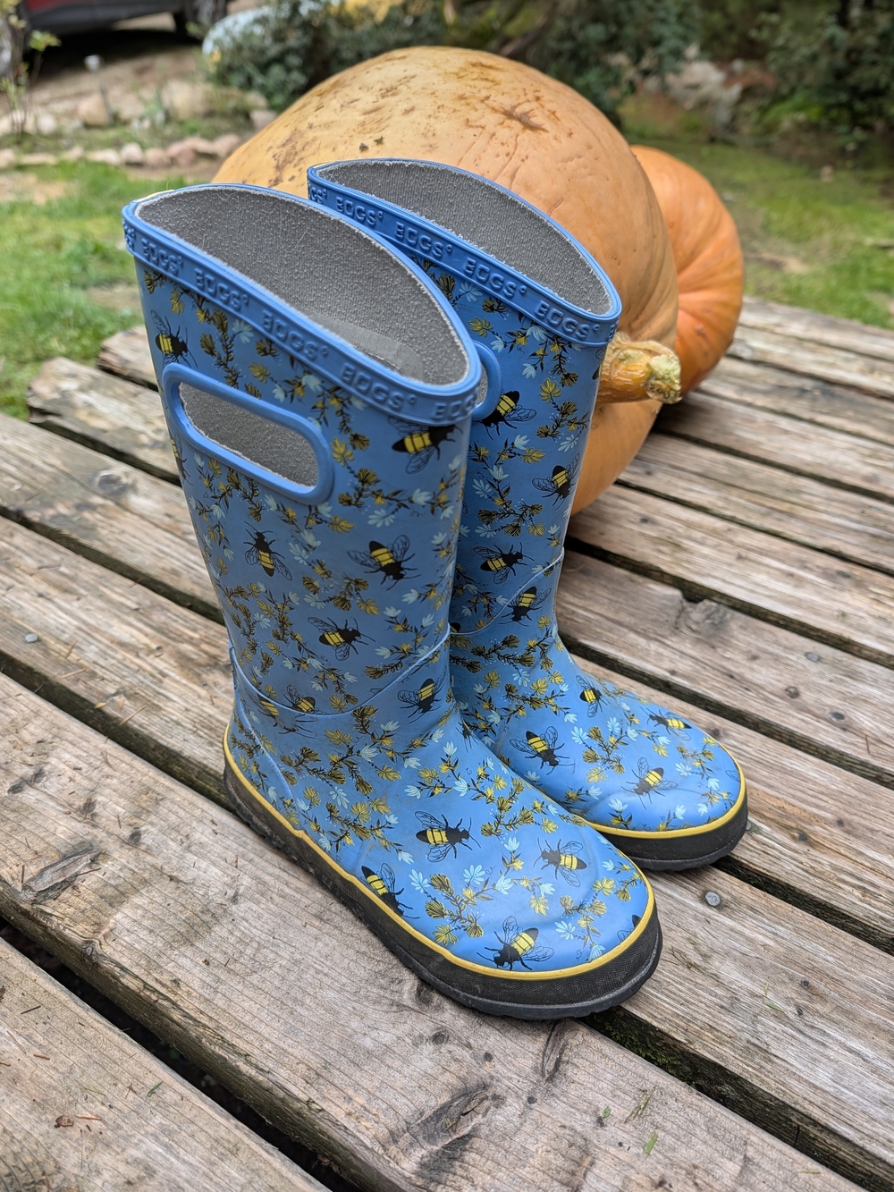 Kids Bogs Blue Bee Print Rain Boots Size 2